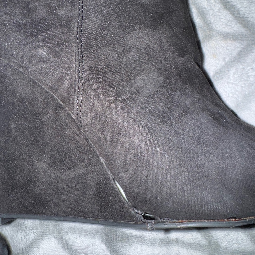 Heeled boots - Picture 2 of 2